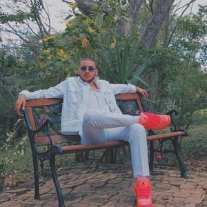 Meet your Posher, Andres